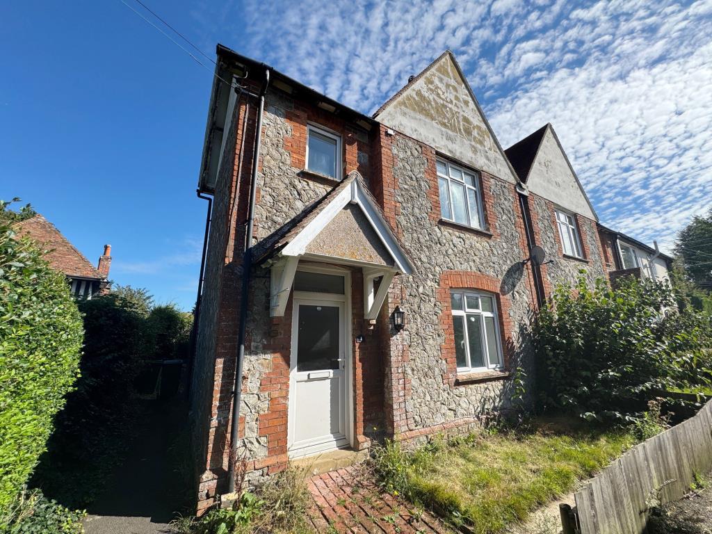Lot: 75 - END-TERRACE TWO-BEDROOM COTTAGE IN VILLAGE LOCATION - front of property